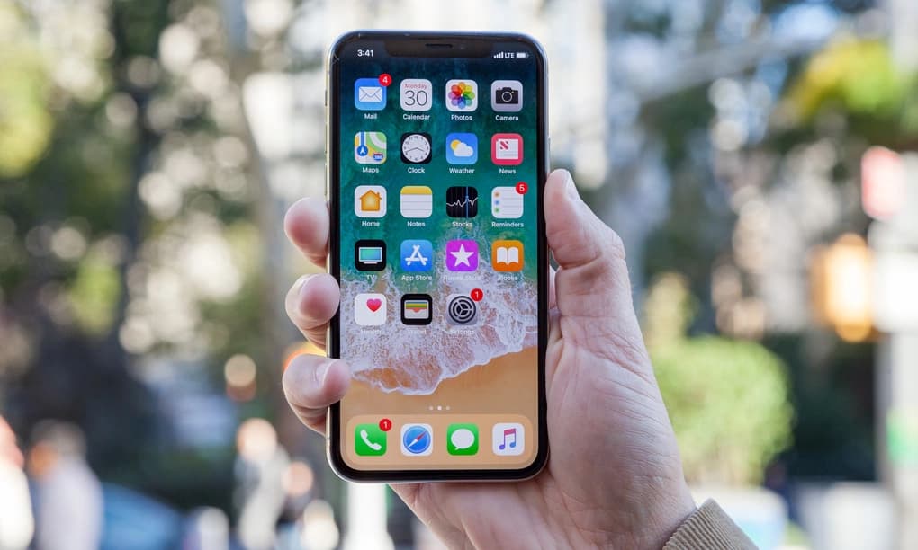iPhone X thành sản phẩm 'lỗi thời'